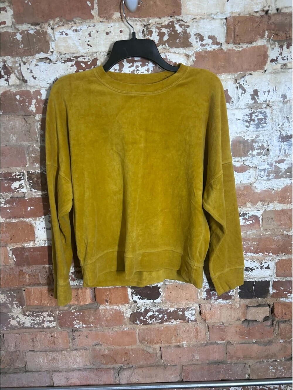 Aerie Womens XS Mustard Yellow Velour Sweatshirt Oversized Crewneck Pullover